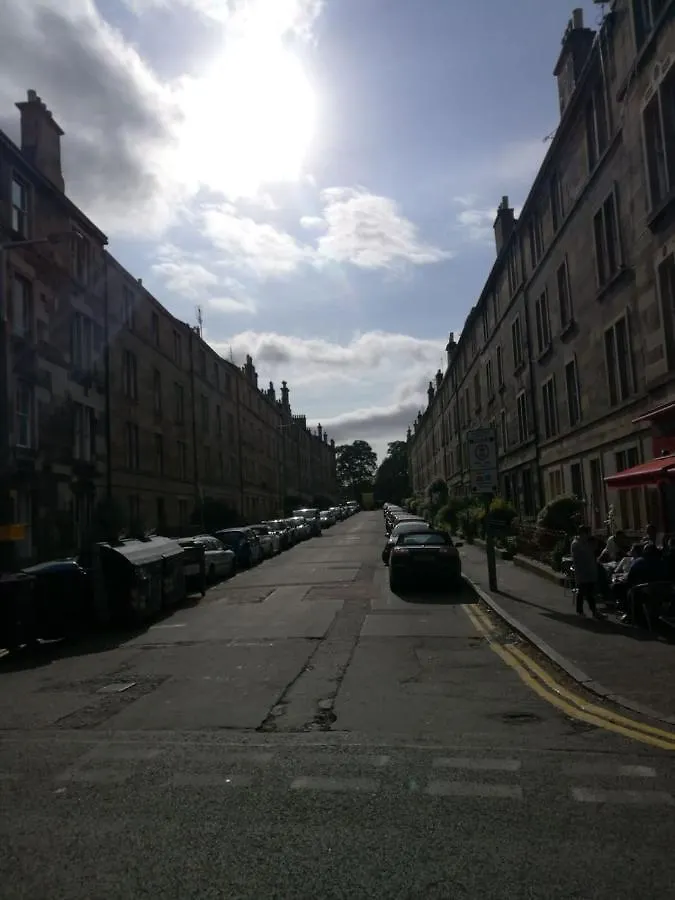 Central Fringe Base With Garden Near The Meadows Edinburgh United Kingdom